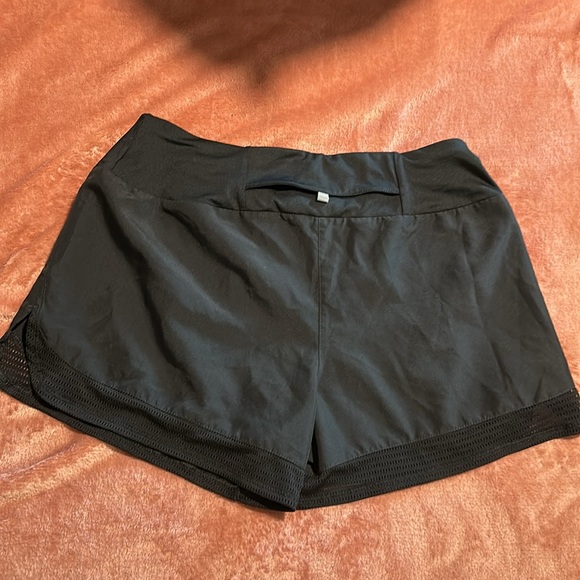 Nike shorts size small - Picture 2 of 2